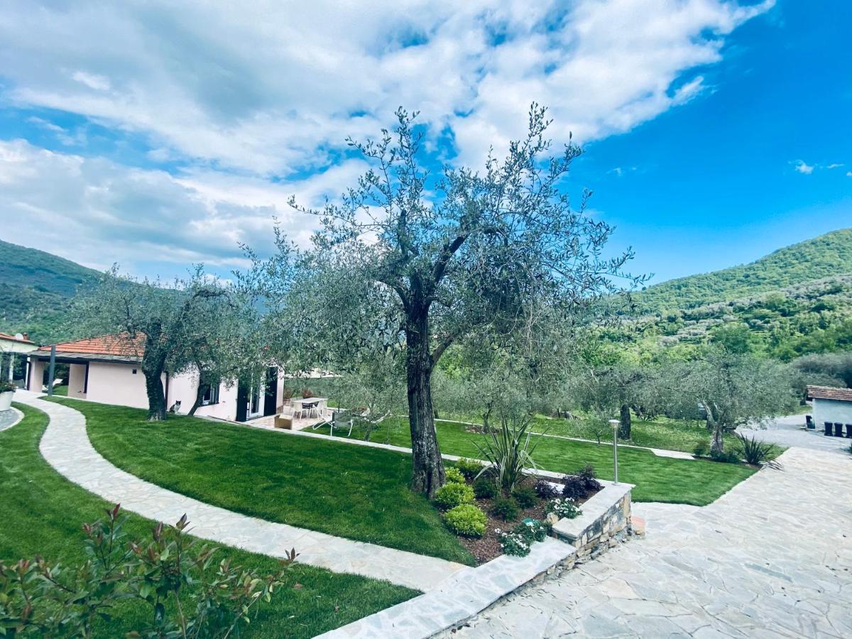 Casa Vacanze Gli Ulivi Borgomaro Exterior foto