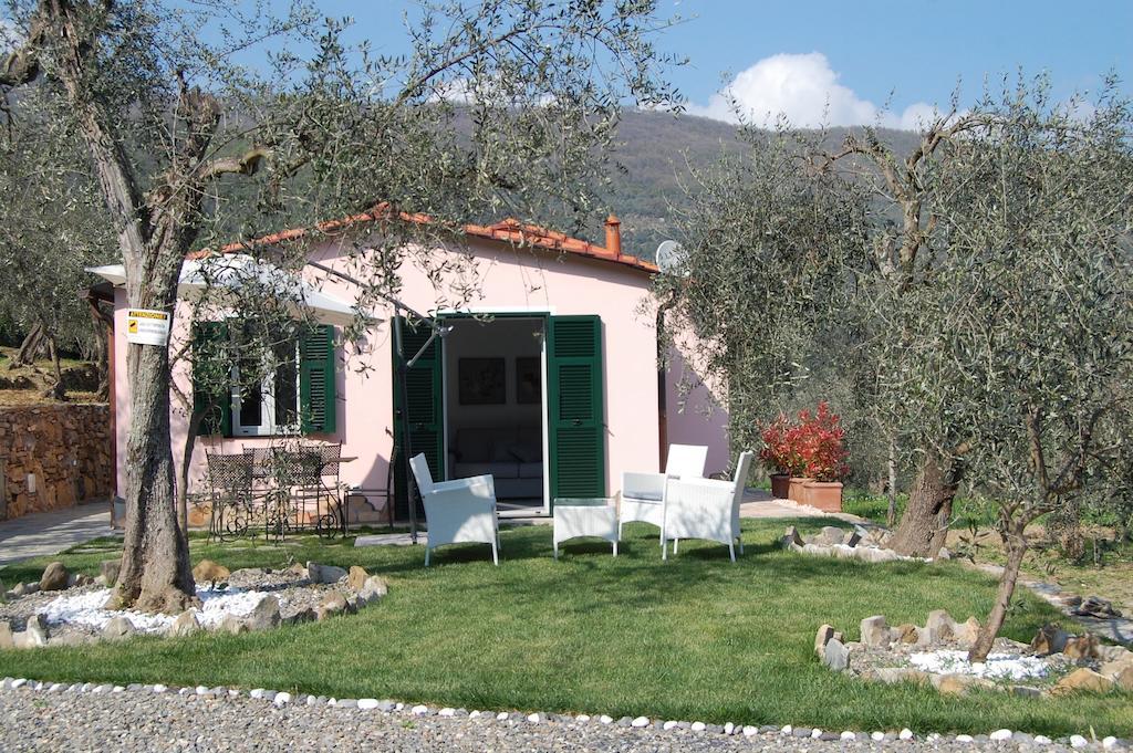 Casa Vacanze Gli Ulivi Borgomaro Cameră foto